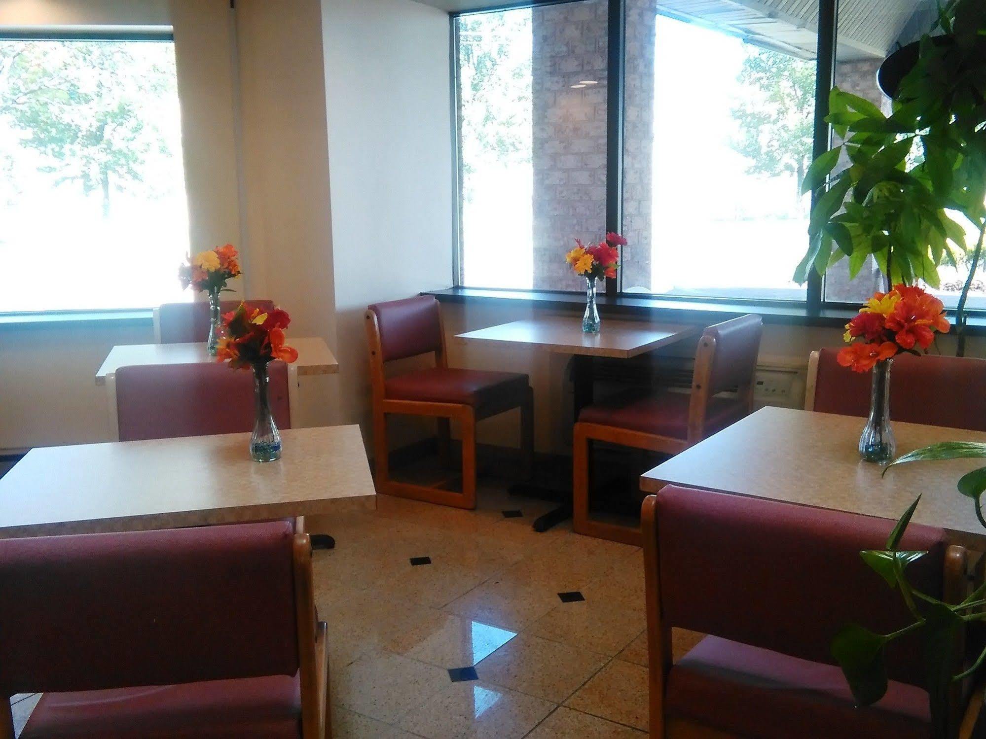 Americas Best Value Inn Horseheads Exterior foto